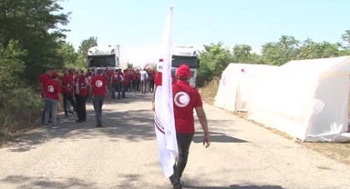 Azerbaycan'ın Karabağ'daki Ermenilere gönderdiği 40 ton yardım geçiş izni bekliyor