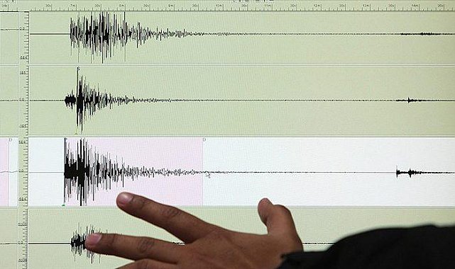 İzmir'de korkutan deprem! AFAD duyurdu