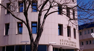 Küçükçekmece Kaymakamlığı'nda Sular Durulmuyor