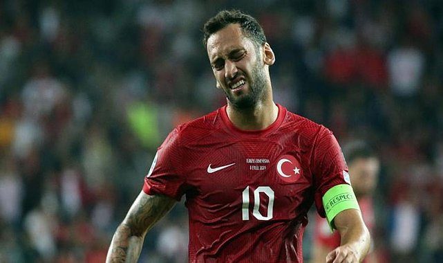 A Milli Takım'ın kaptanı Hakan Çalhanoğlu: 'Bize yakışmadı, öfkeliyim!'