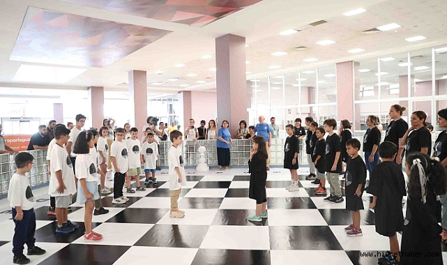 Bağcılar’da canlı satranç turnuvası