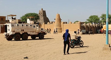Çifte terör saldırısı Mali'yi sarstı: 64 ölü