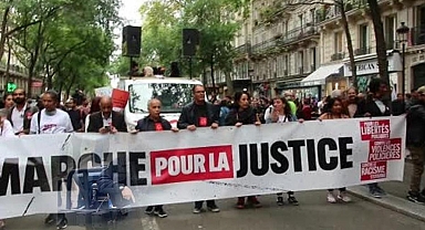 Fransa'da polis şiddetine karşı protesto