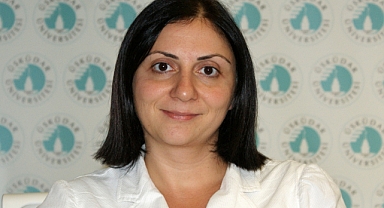 Hocası olduğu üniversitede yeniden öğrenci oldu