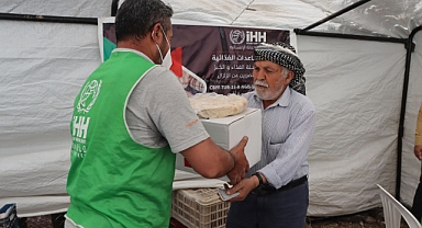 İHH ve BM'den Suriye'deki depremzede ailelere gıda desteği