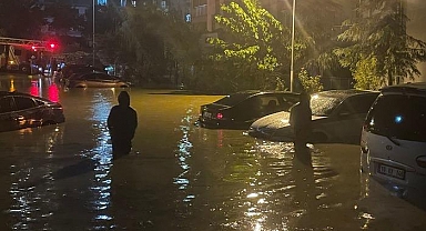 İstanbul Arnavutköy ve Başakşehir'i kuvvetli sağanak vurdu!