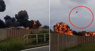 İtalya'da gösteri uçağı düştü!