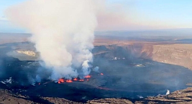 Kilauea Yanardağı 10-15 metre yüksekliğe lav püskürttü