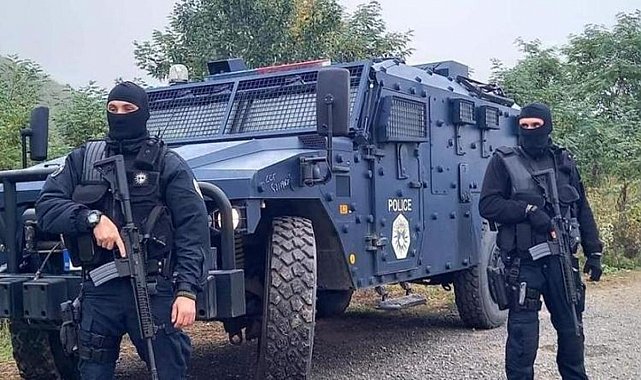Kosova'da tansiyon yükseliyor: Sırplar polis noktasına saldırdı: 1 ölü