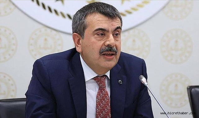 MEB yeni kararı duyurdu!.Lisede sınıfta kalma geri geldi! İşte yeni ortalama ve devamsızlık kararları..