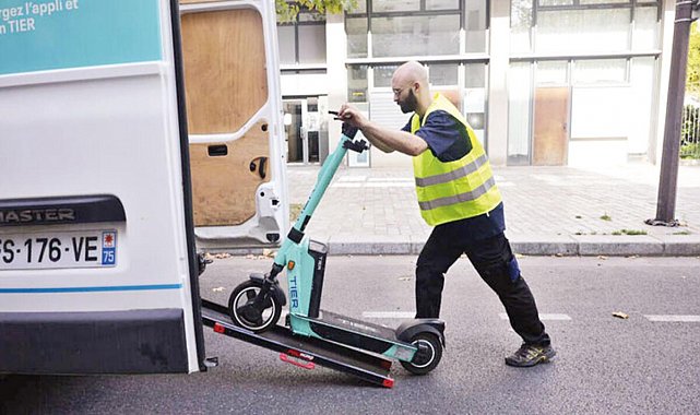 Paris scooter’ı yasakladı