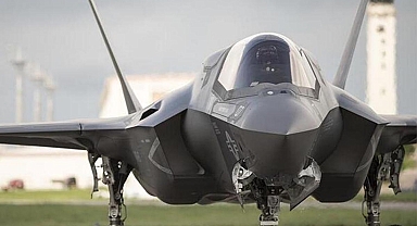 Pilot, uçak düşmeden önce paraşütle atlamıştı... ABD'de kayıp F-35'in enkazı bulundu