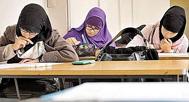 Fransa mahkemesinden tepkilere neden olan abaya yasağına onay!