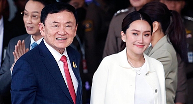Tayland’ın eski Başbakanı Thaksin’in hapis cezası 8 yıldan 1 yıla indirildi.
