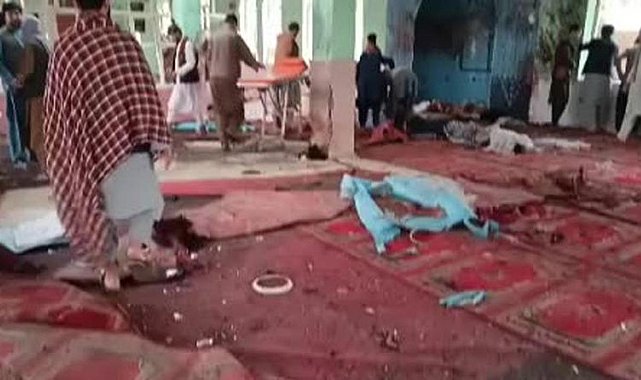 Afganistan'da camiye saldırı