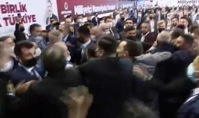 (BBP) 12. Olağan Büyük Kurultayı’nda iki grup arasında kavga çıktı.