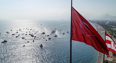Denizde 'Cumhuriyet' kutlaması!