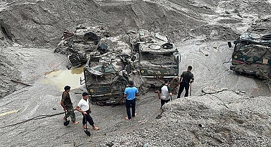 Hindistan'da acı bilanço... Sel felaketinde ölü sayısı 40'a yükseldi