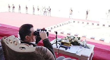 Irak Başbakanı ‘demir çekiç’ tatbikatında...