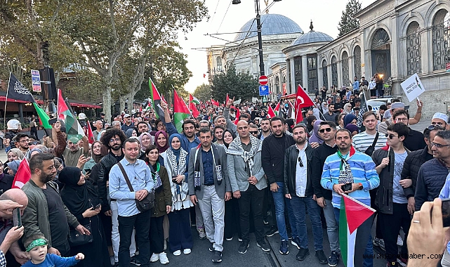 İstanbul'da Filistin’e destek yürüyüşü! Ayasofya'da dua edildi.