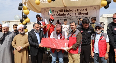 Sadakataşı Cinderes'te okul ve ev açılışları gerçekleştirdi
