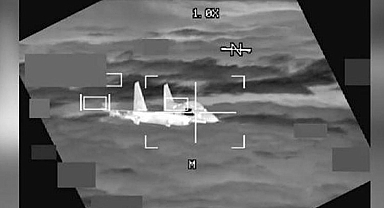 Tansiyonu yükseltecek hamle! Çin jeti, ABD bombardıman uçağına 3 metre yaklaştı