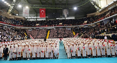 Trabzon'da,Yapılan Törende,Hafızlara icazet Belgeleri Takdim Edildi.