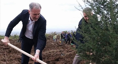 Bursa İnegöl’de ‘’Cumhuriyete Nefes’’ fidanları dikildi