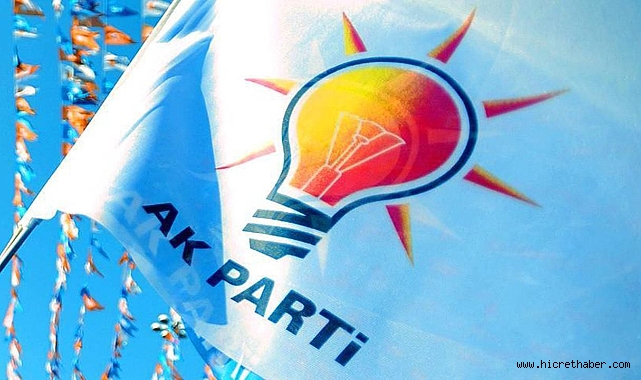 DEVA Partisi'nden istifa eden 800 kişiye AK Parti rozetleri takıldı.