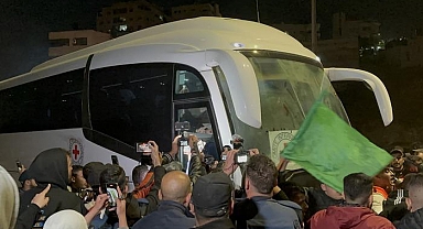 Geçici ateşkeste ilk rehine takası! İsrail 39, Hamas 13 kişiyi serbest bıraktı