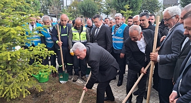 Milli Ağaçlandırma Günü Küçükçekmece'de Muhteşem Bir Şekilde Kutlandı.