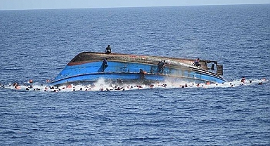 Nijerya'da yolcu teknesi alabora oldu! 32 ölü