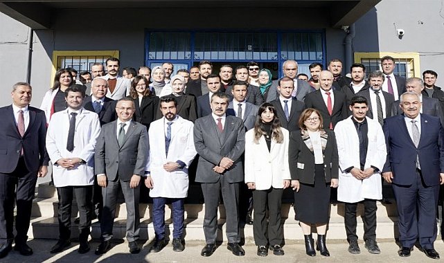 Bakan Tekin'den Gaziantep temasları