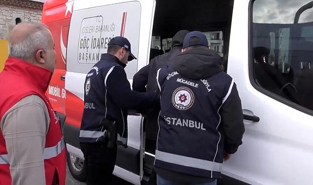 Bakan Yerlikaya duyurdu! 20 ilde 'Kalkan-5' operasyonu: 74 göçmen kaçakçılığı organizatörü ve 1.510 düzensiz göçmen yakalandı