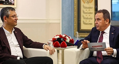 CHP lideri Özgür Özel'den Başkan Muhittin Böcek’e ziyaret