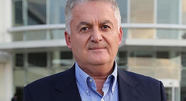 İYİ Parti'de kriz büyüyor! Genel başkan yardımcısı Ahmet Zeki Üçok, Akşener tarafından görevden alındı