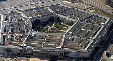 Pentagon duyurdu! Kızıldeniz'de ABD savaş gemisi vuruldu