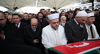 Saadet Partisi Kocaeli Milletvekili Hasan Bitmez'in cenazesi İstanbul'da toprağa verildi.