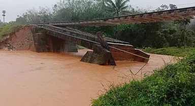 Tayland'da şiddetli yağışlar can aldı