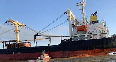 Yük gemisi mayına çarptı: 2 yaralı