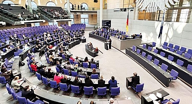 Alman meclisi çifte vatandaşlığı kabul etti