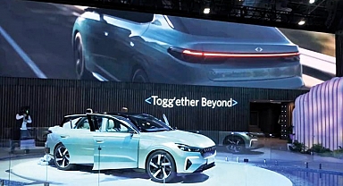 Bakan Kacır yerli otomobilin yol haritasını anlattı: Togg’un sedan modeli Las Vegas’ta tanıtıldı