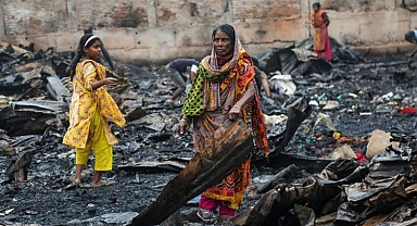 Bangladeş’te gecekondu mahallesi küle döndü