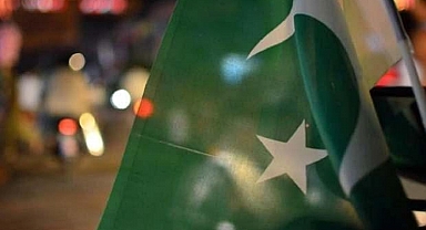 Pakistan'da 2 intihar bombacısı üst düzey hedeflerine ulaşamadan yakalandı