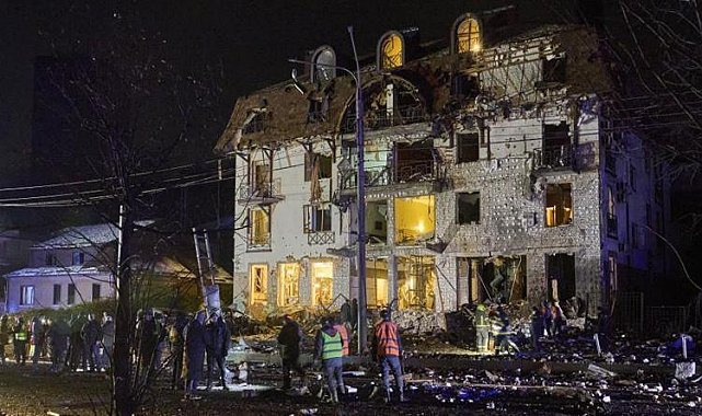 Rusya S-300 füzeleriyle Ukrayna'daki oteli hedef aldı