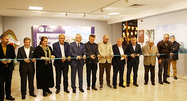 Şevket Maviş'in Masal Gibi Sinop Resim Sergisi İstanbul Esenler'de Sergilendi