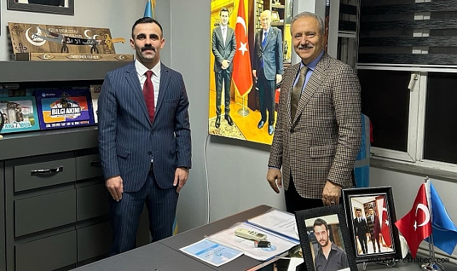 Akparti Küçükçekmece Belediye Başkan Adayı Aziz Yeniay Küçükçekmece Ülkü Ocakları ziyaret etti