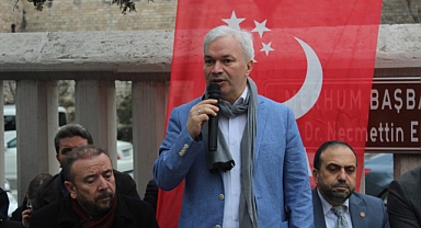 Saadet Partisi Küçükçekmece Belediye Başkan Adayı Mustafa Kurdaş Sahaya indi.