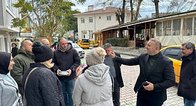 AK Parti Gerze Belediye Başkan Adayı Hüseyin Yüksek Cuma Pazar Meydanı'nı Ziyaret Etti