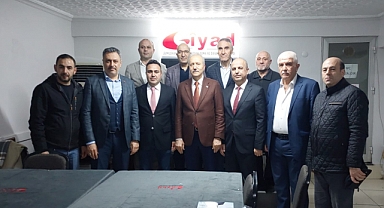 Aziz Yeniay, GİYAD (Gümüşhane İli Yardımlaşma ve Dayanışma Derneği)'ı ziyaret etti.